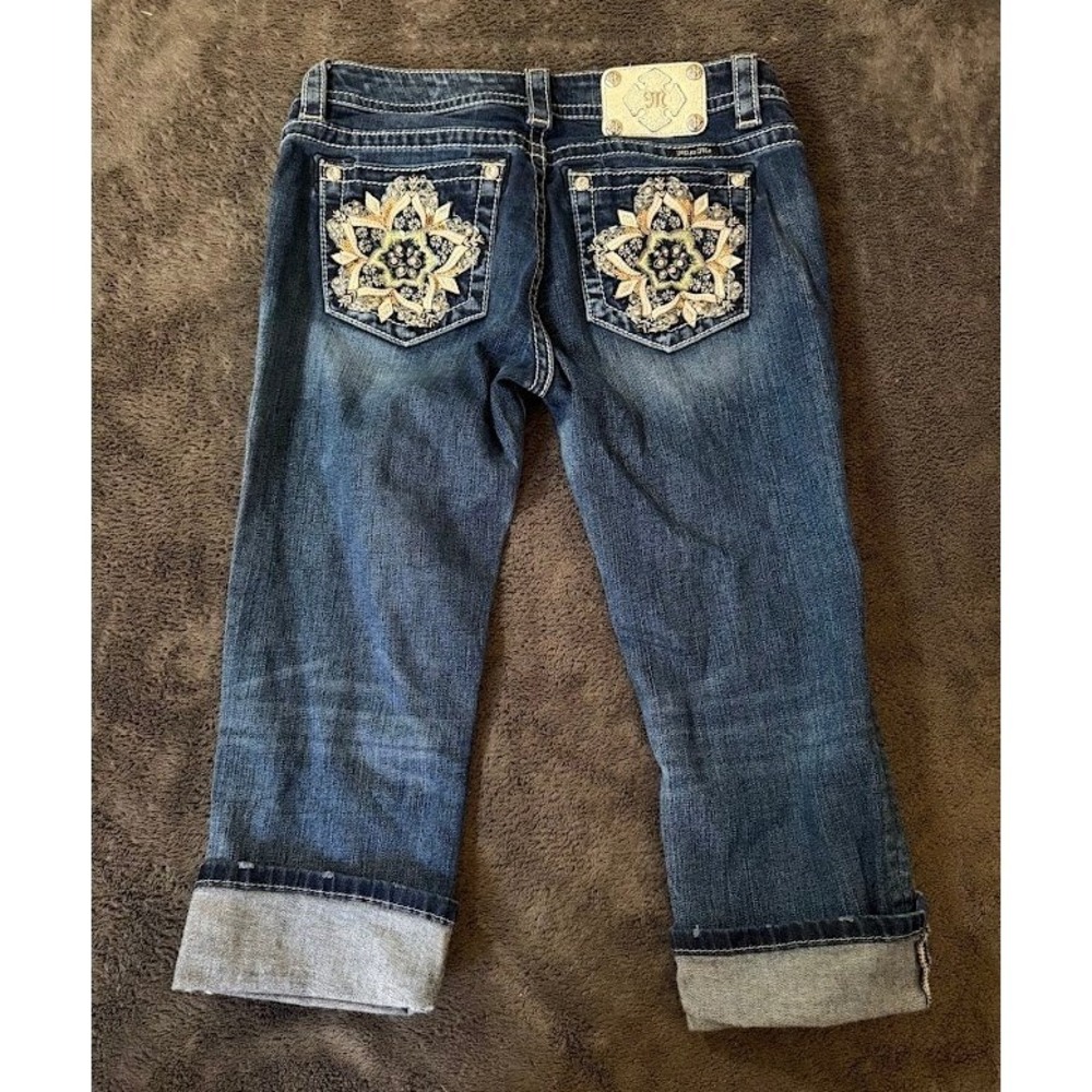 Miss Me Signature Cuffed Capri Jeans 30X19 Dark Wash Embellished Selvedge.